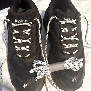 BALENCIAGA TRIPLE S BLACK
